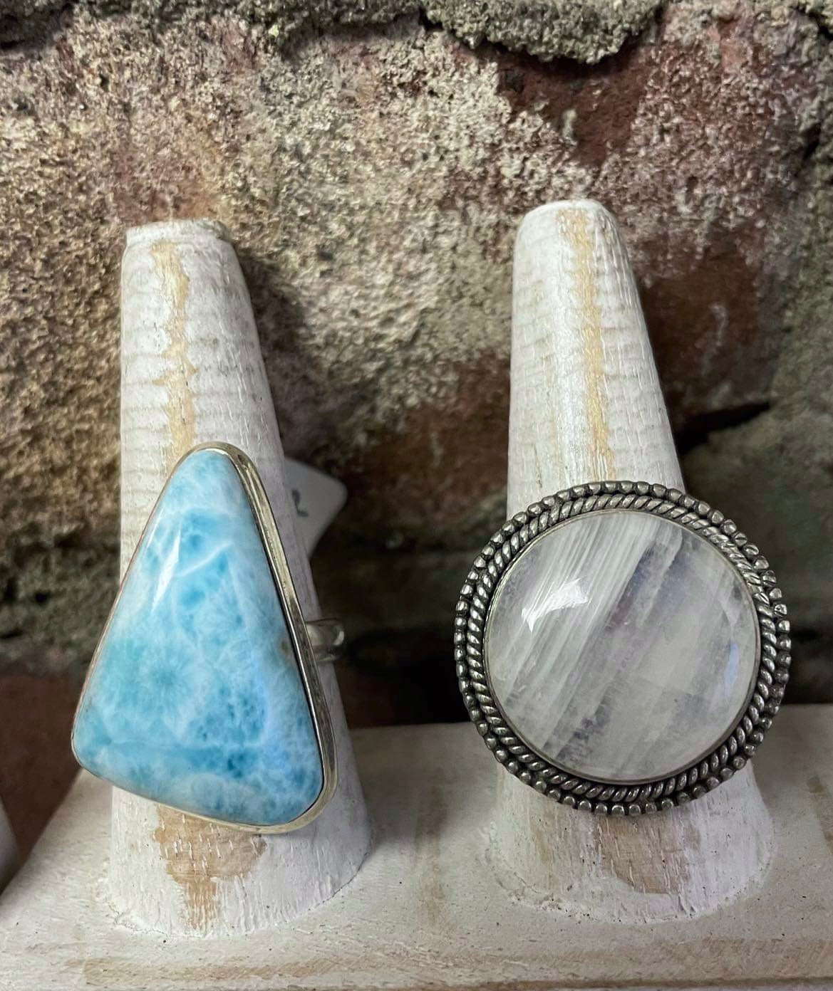 Moonstone Circle Size 10